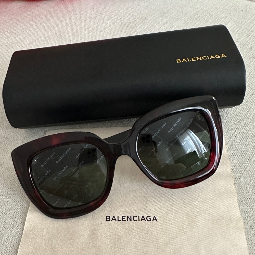 Balenciaga Sunglasses - Tortoiseshell - With Case